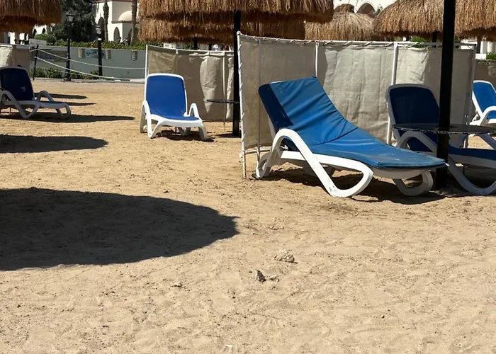 Beachfront luxury Palm Beach Piazza Private Beach Sahl Hasheesh