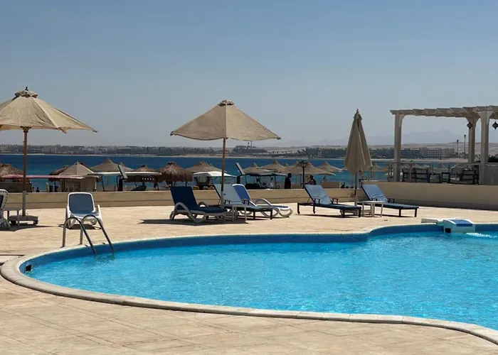 Beachfront luxury Palm Beach Piazza Private Beach Sahl Hasheesh * Hurghada